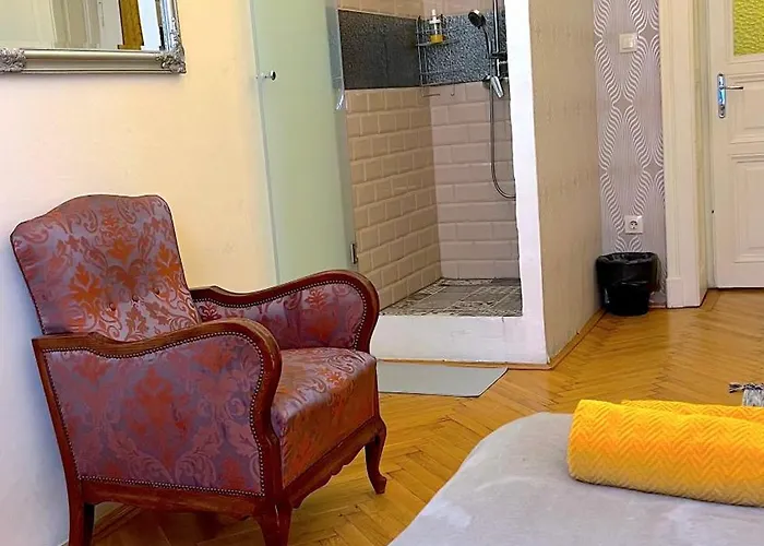 Apartmán In Ferenciek Square *