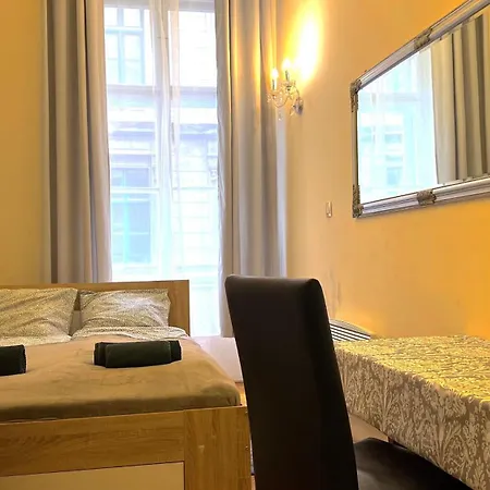 Apartment In Ferenciek Square Budapest